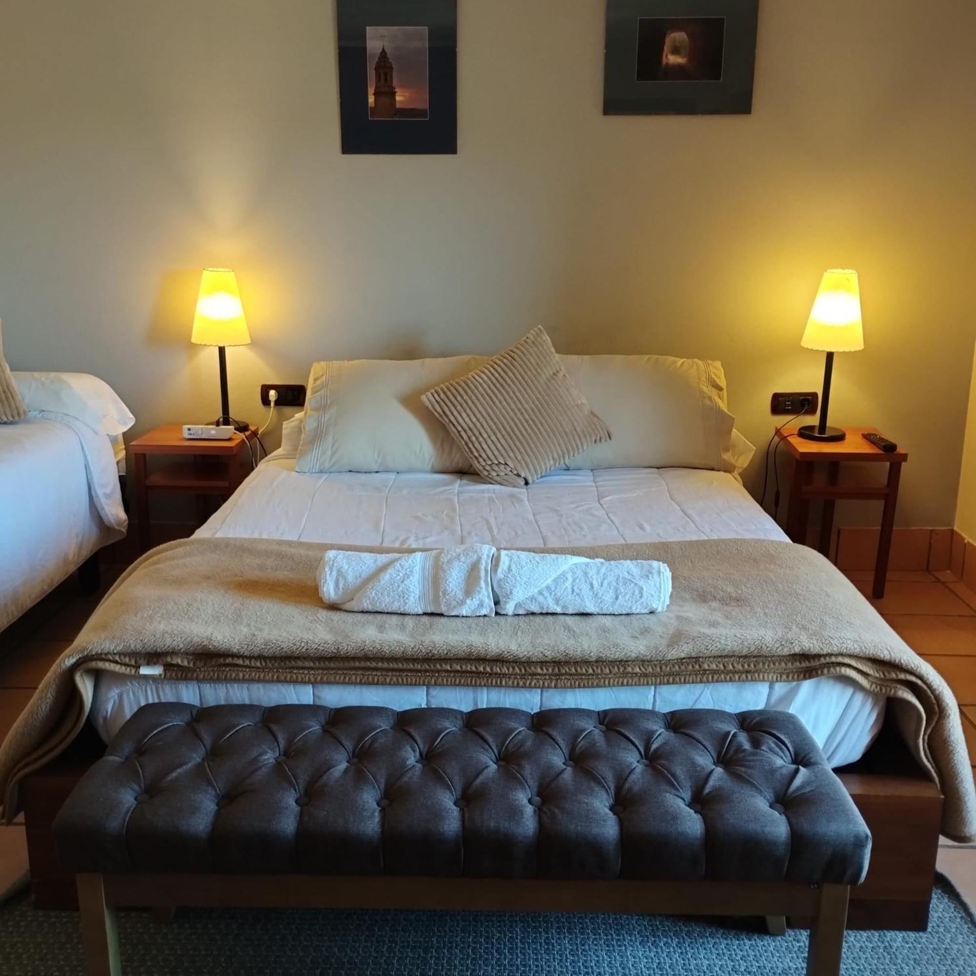 Hostal Tastavins Peñarroya de Tastavins Kültér fotó