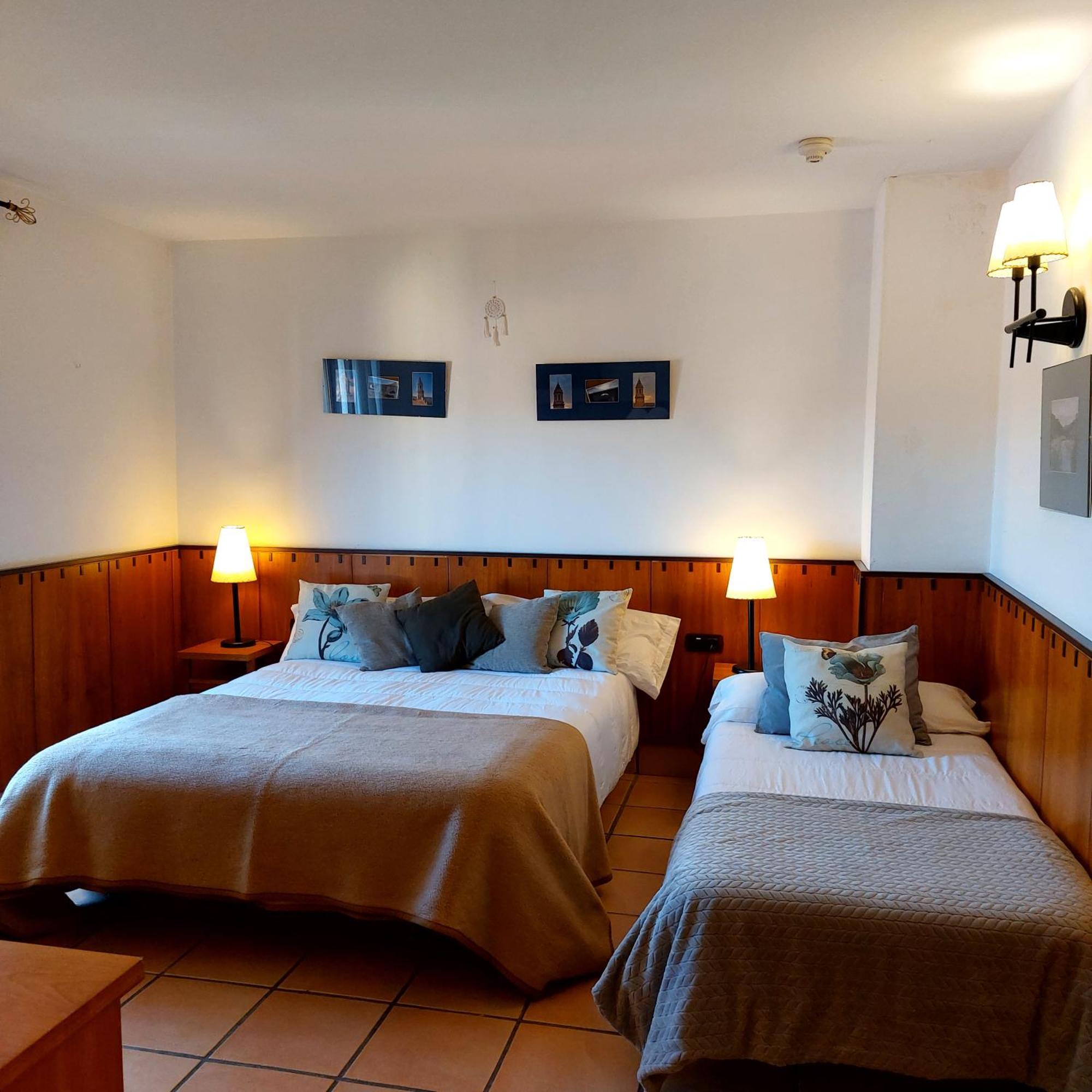 Hostal Tastavins Peñarroya de Tastavins Szoba fotó