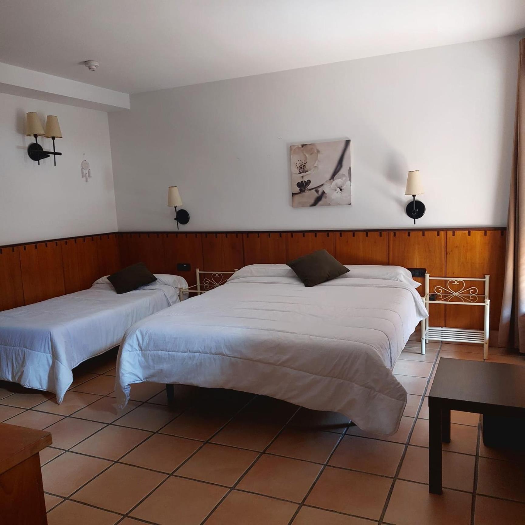 Hostal Tastavins Peñarroya de Tastavins Kültér fotó