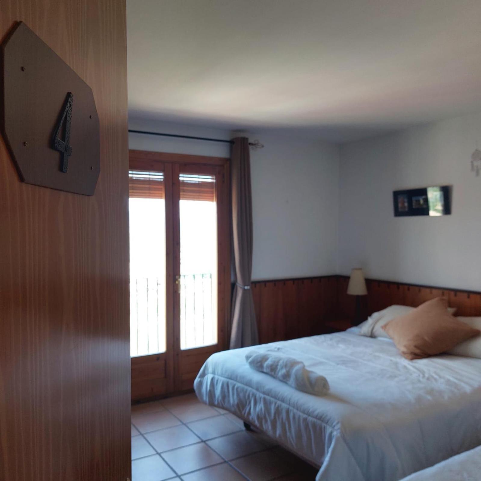Hostal Tastavins Peñarroya de Tastavins Kültér fotó