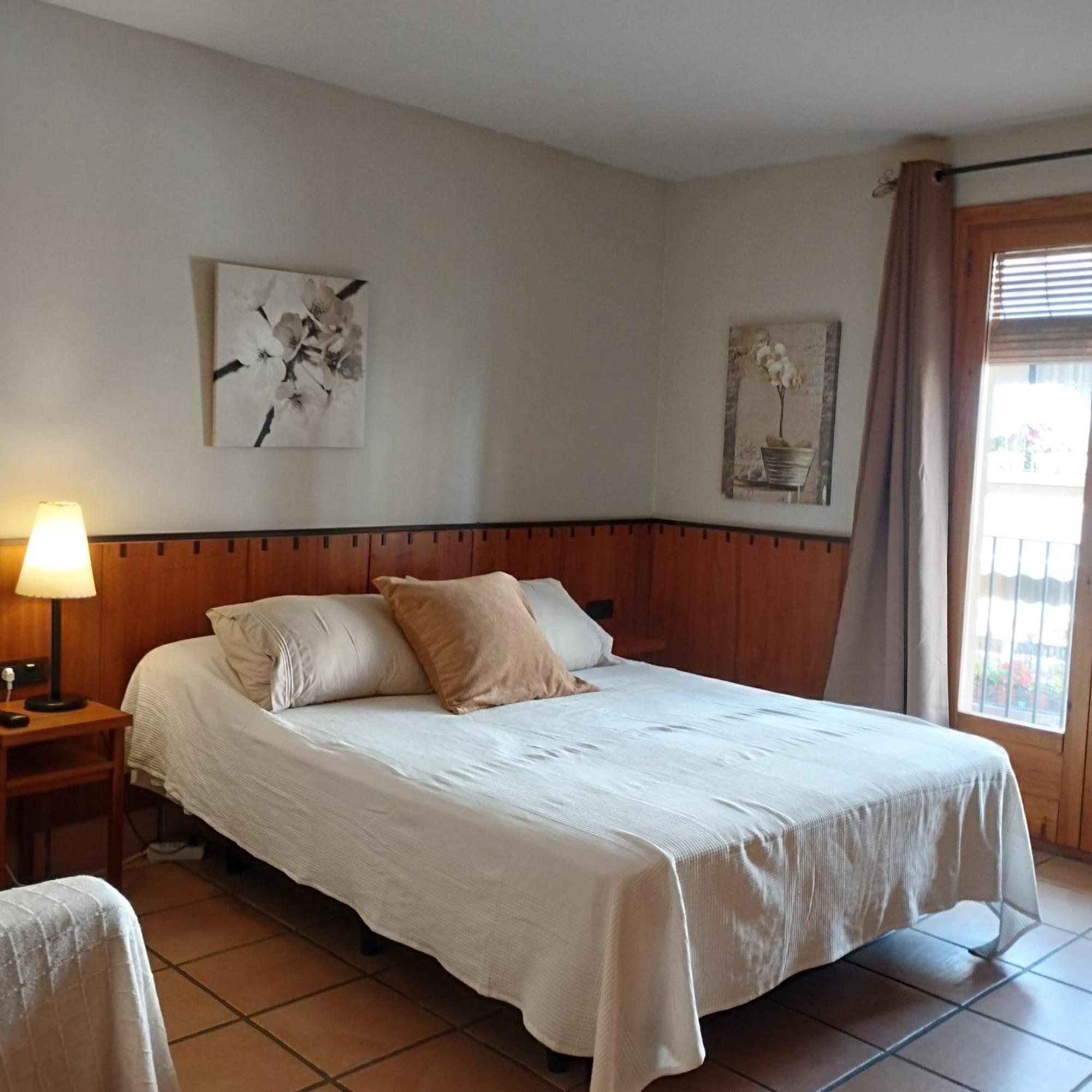 Hostal Tastavins Peñarroya de Tastavins Kültér fotó